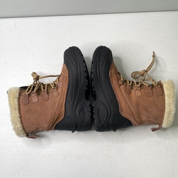 Grizzly Aspen Thinsulate Suede Lace-Up Winter Snow Boot Faux Fur Stock #657080 - Picture 14 of 16